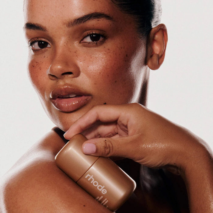 rhode  Highlight Milk Multipurpose Luminizer