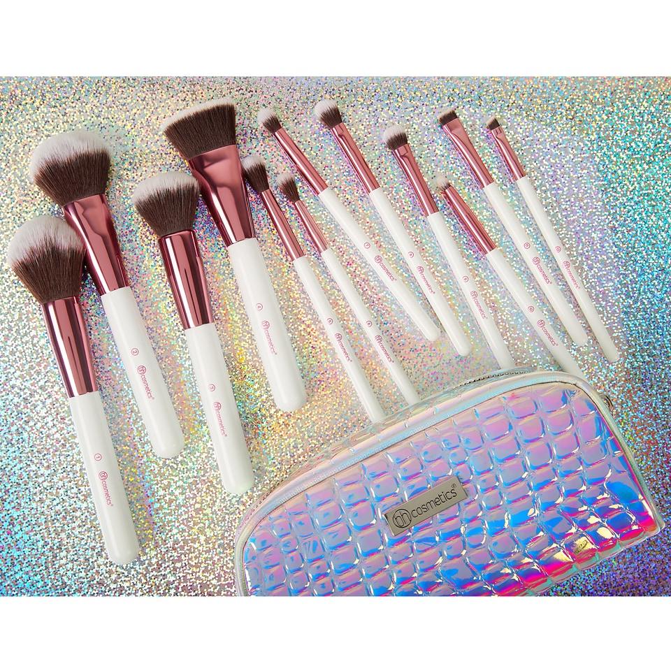 Crystal Quartz - 12 Piece Brush Set