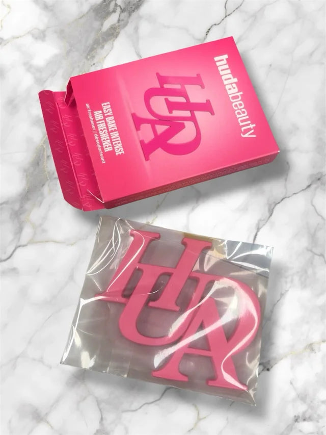 HUDA BEAUTY EASY BAKE INTENSE AIR FRESHENER